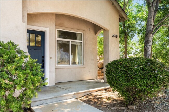 1459 Yosemite Dr