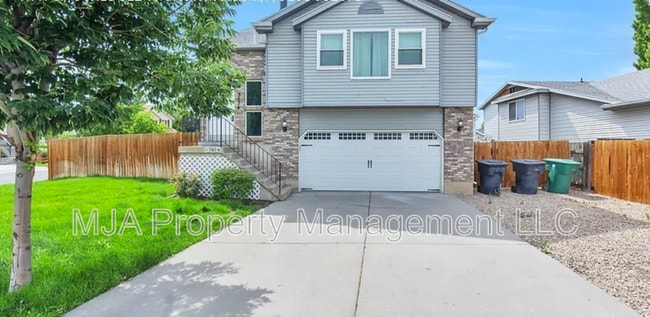 Building Photo - 5674 Magic Isle Ln Rental