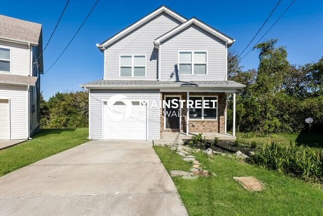 Building Photo - 3 Bedroom Pet-Friendly Home in NASHVILLE, TN with Main Street Renewal