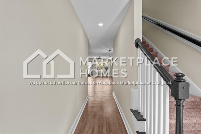 Photo - 2205 Perrins Ln