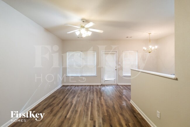 Photo - 243 Brookview Dr