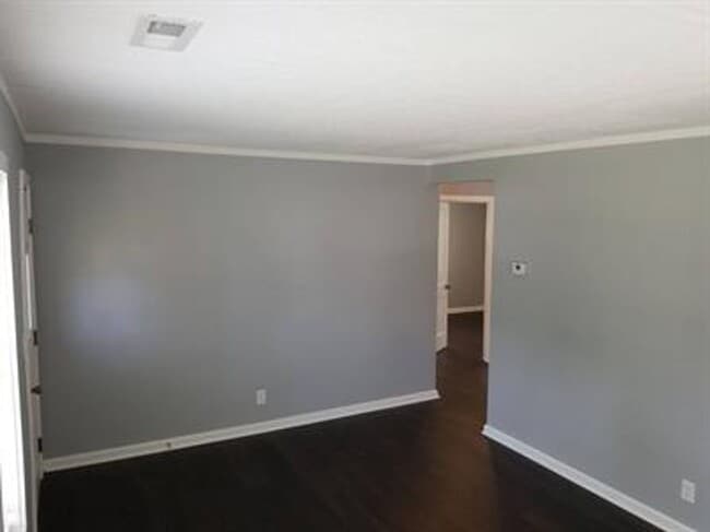 Photo - 1609 Clara Ave