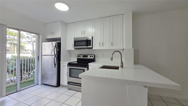 Photo - 2575 SW 27th Ave Unidad 105