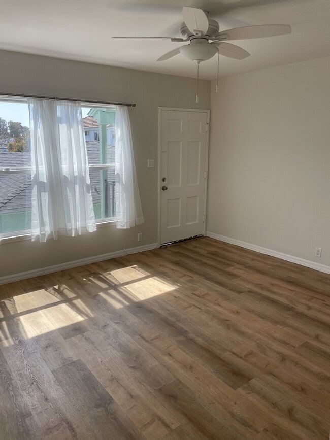 Photo - 627 9th St Unit #D
