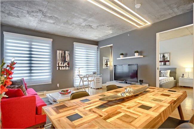 Building Photo - 10 Rue Carmichael