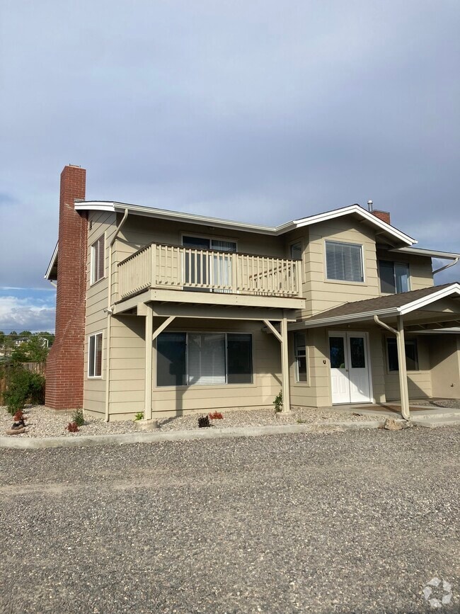 Building Photo - 2540 Fremont St Rental