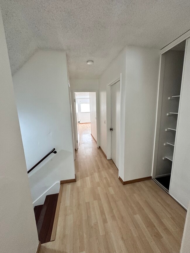 Photo - 2415 Mercedes Ave