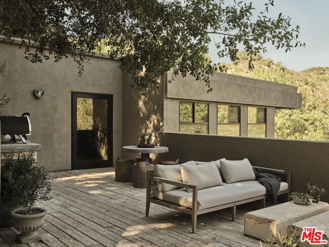 Building Photo - 10420 Lisbon Ln