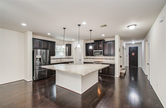 Photo - 2702 Fairfield Bend Pl