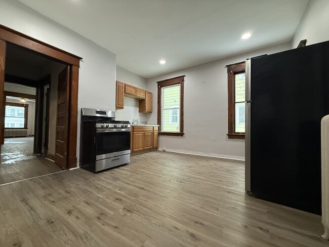 Photo - 34 Besch Ave