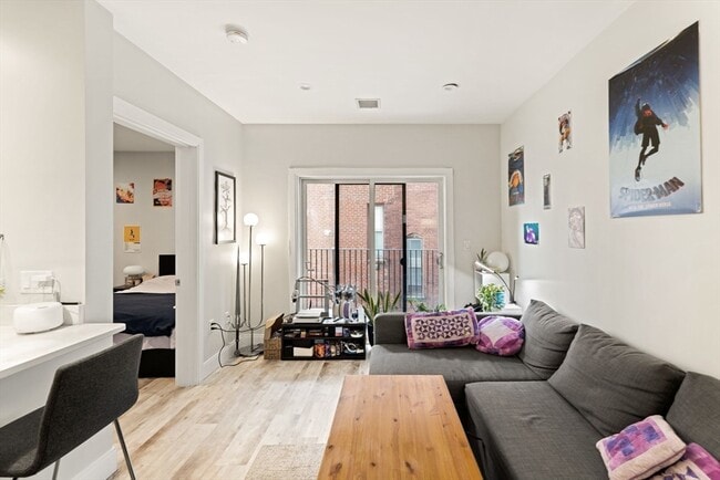 Photo - 1457 Tremont St Unidad 210