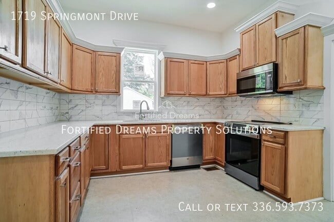 1719 Springmont Dr