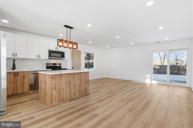 Photo - 68 Daffodil Ln