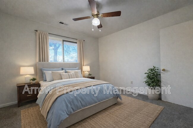 Photo - 2000 Washington St