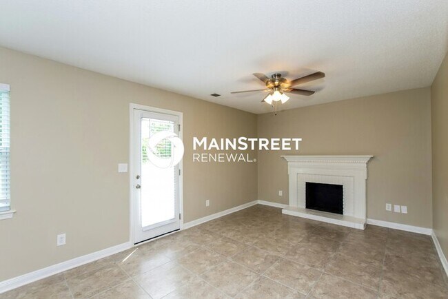 Photo - 3 Bedroom Pet-Friendly Home in Charlotte, ...