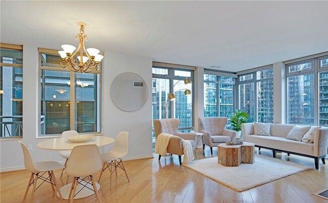 LUXURY COSMOPOLITAN 2-BED CONDO W VIEWS & ... - LUXURY COSMOPOLITAN 2-BED CONDO W VIEWS & ...