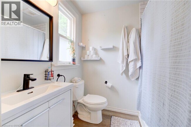 Photo - 174 Darling St