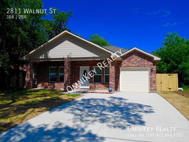 Building Photo - 2811 Walnut St