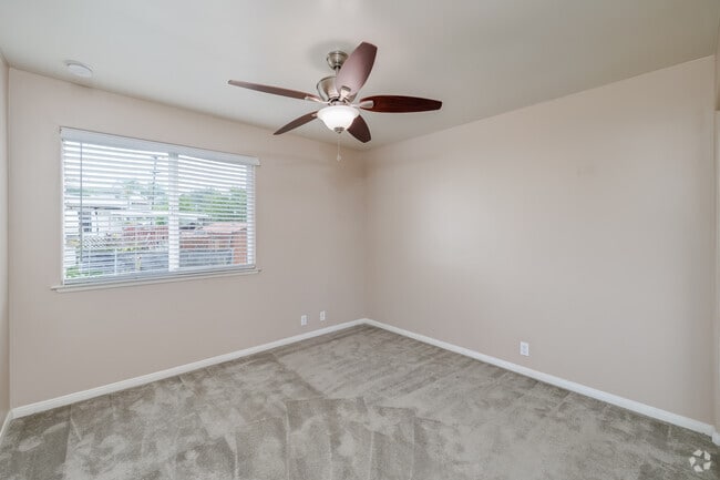 2BR, 1BA - 720SF - Second Bedroom