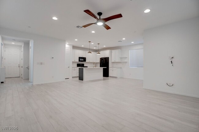 Photo - 111 Balsam Leaf Ct