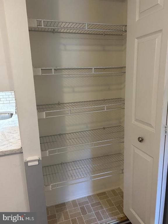 Photo - 5497 Endicott Ln