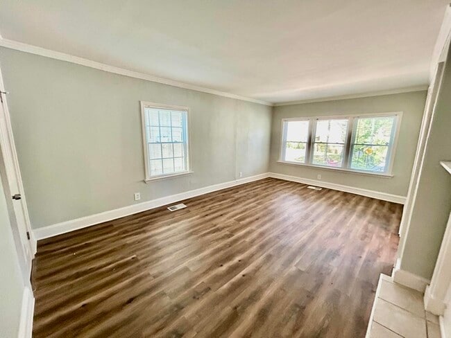 Photo - 29 Chappell Rd NW