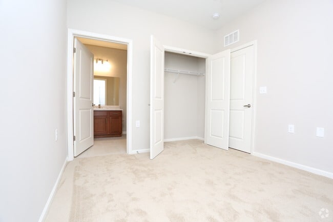 3BR, 2BA - 1,185 SF - Bedroom