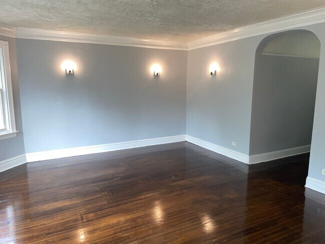 Photo - 1349 W Garfield Blvd Unit Apt 1