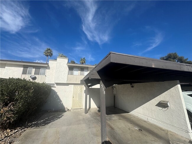 Photo - 518 Delfern Ln