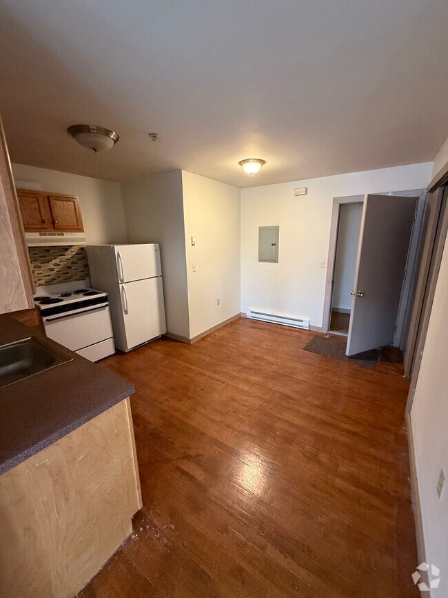 Building Photo - 279 N Main St Unit 6 Rental