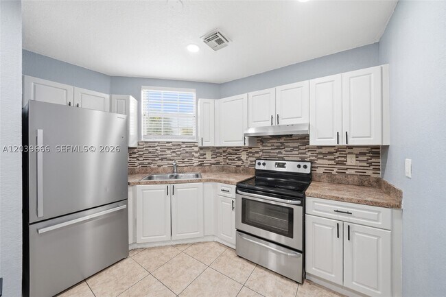 Photo - 902 SW 8th Pl
