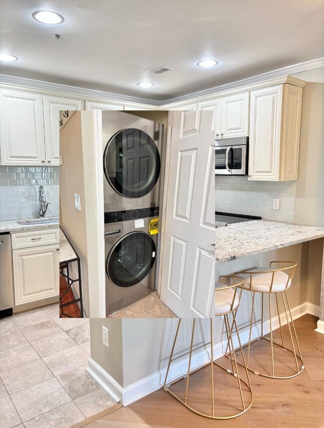 Photo - 100 Harborview Dr