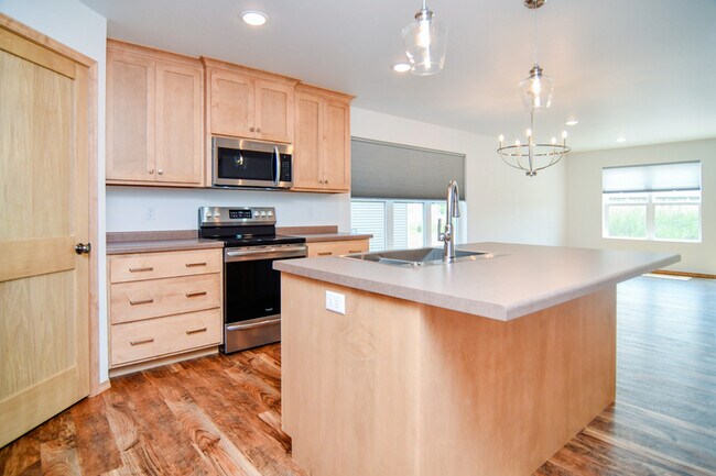 Photo - 2220 Blue Stem Ln