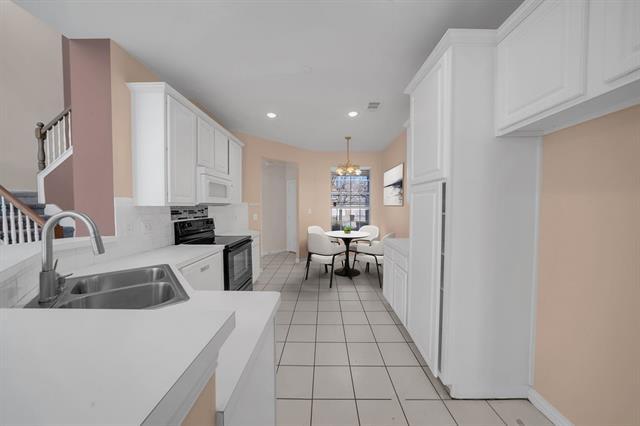 Photo - 908 Englewood Ln