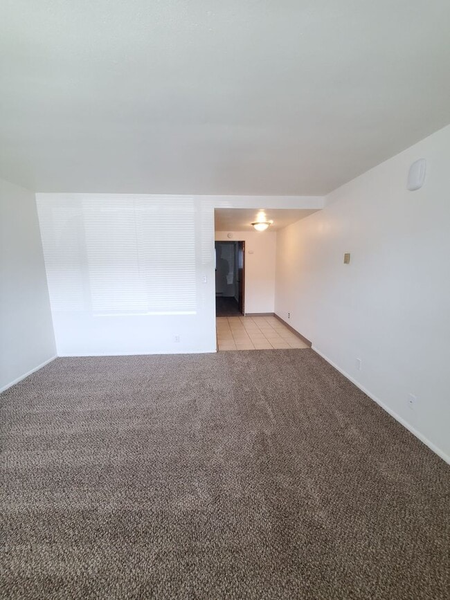 Photo - 615 S Alder St Unit 615 S. Alder St #03