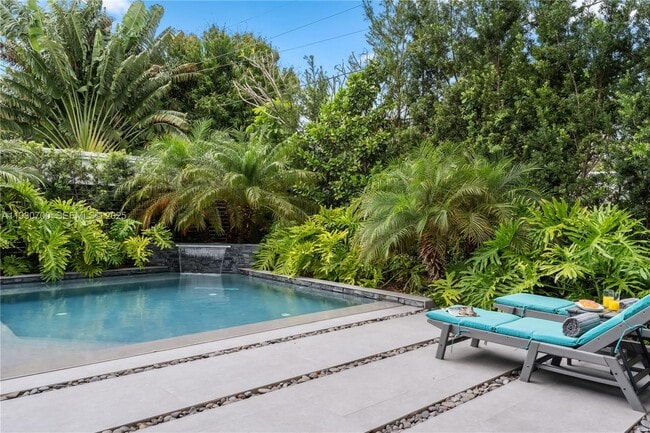 Photo - 685 NE 50th Terrace