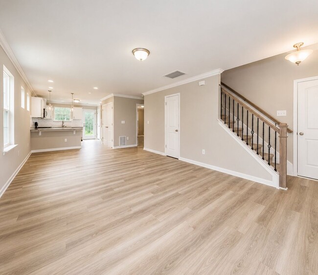 4020 Winding Vine Ln