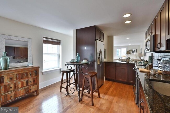 Photo - 630 N 17th St Unidad 5