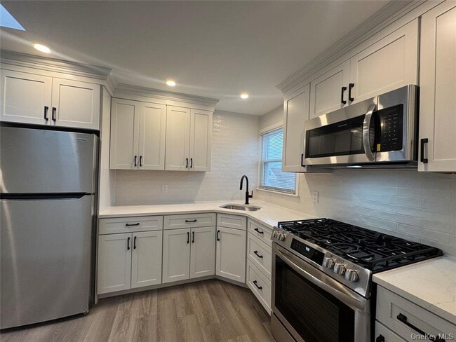 Photo - 817 E Walnut St