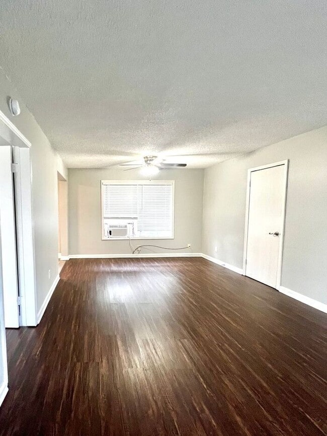 Photo - Overton Square Neighborhood Spacious 1bd/1ba!