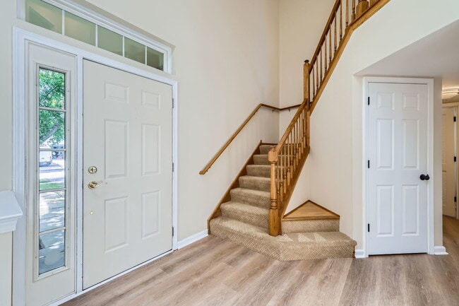 Photo - 1208 Darnell Dr