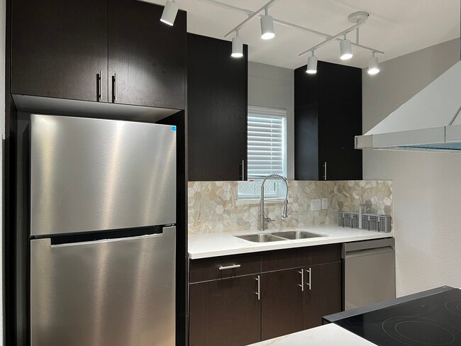 Kitchen - 7826 Gladstone St Unit B