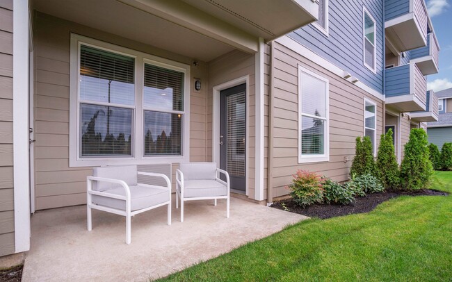 Patio - Acero Jensen Park Apartments