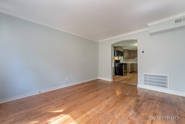 Photo - 3108 N St Louis Ave Unidad 1