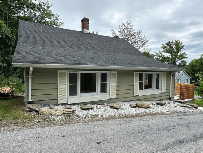 Photo - 7 Cedar St House