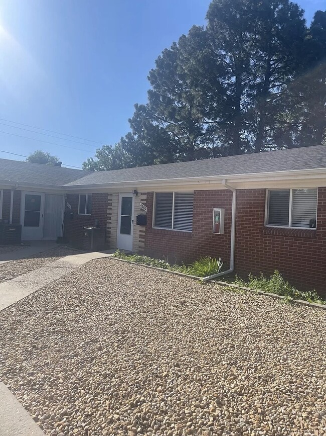 Building Photo - 4564 Everett St Unit 4564 Everett St.