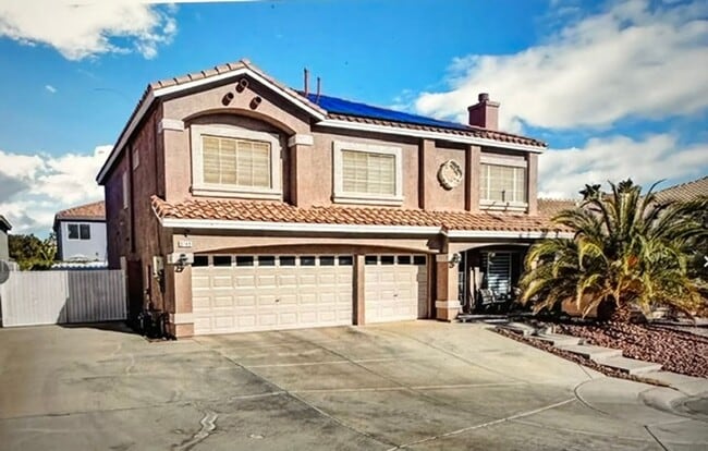 Building Photo - WOW! What a gorgeous home!
