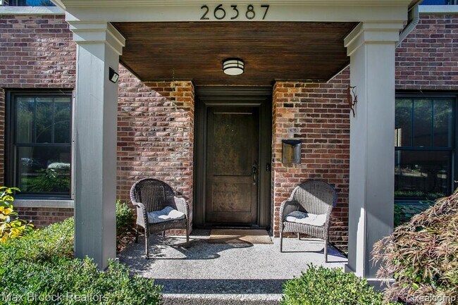 Photo - 26387 Dundee Rd
