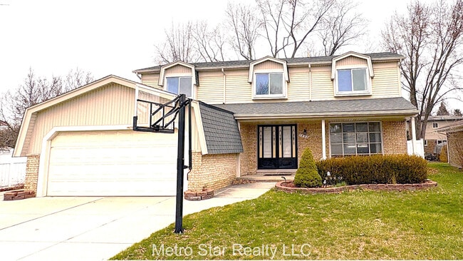 Photo - 1553 Lakewood Dr