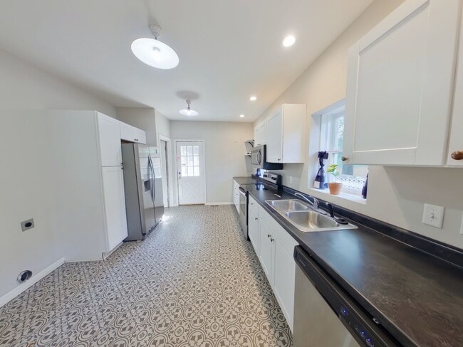 Photo - 144 S Sedgwick St